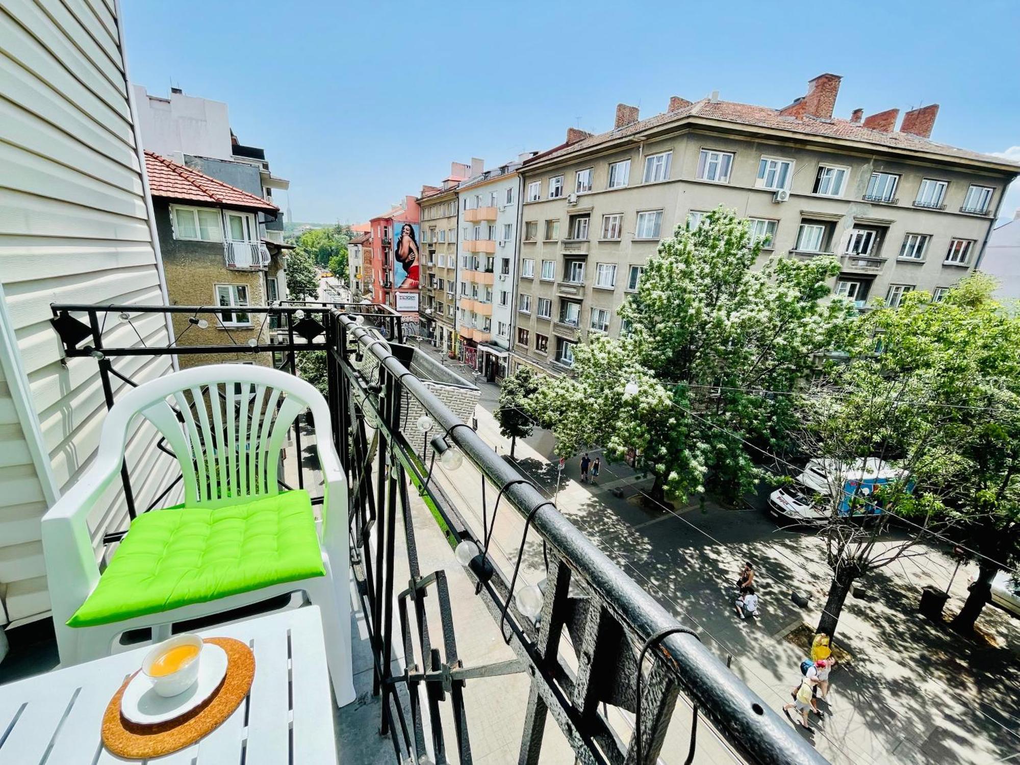 Bofo Home Free Parking Spot Sofia Exterior photo